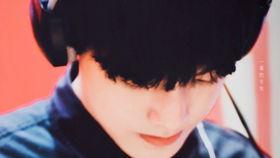 网红小哥看抖音直播,网红小哥带你领略短视频的魅力