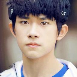 眼睛内扣男明星,揭秘内扣眼型男明星的独特风采