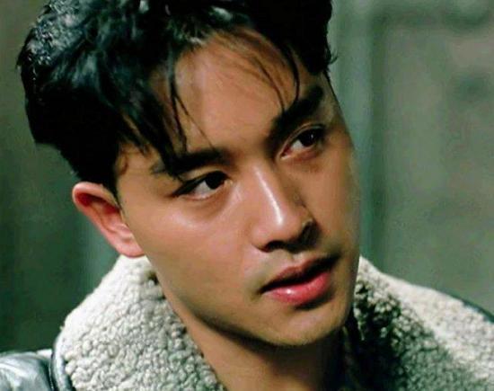 张国荣帮助哪些明星,助力星途璀璨，揭秘他扶持过的明星阵容