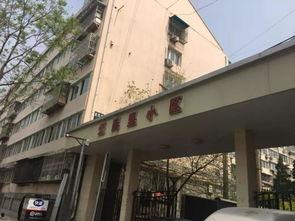 网红小区地下室出售信息,价格飙升，投资新宠